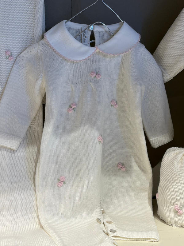 Tutina di filo in lana con roselline