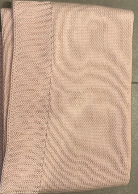 Coperta lavorata a maglia in cotone biologico rosa