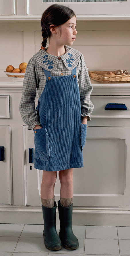 Abito scamiciato in velluto a coste con tasche e dettagli arricciati