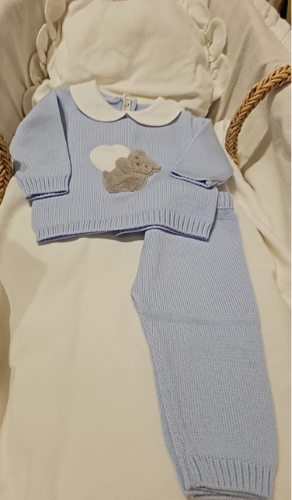 Completo due pezzi cielo con orso
